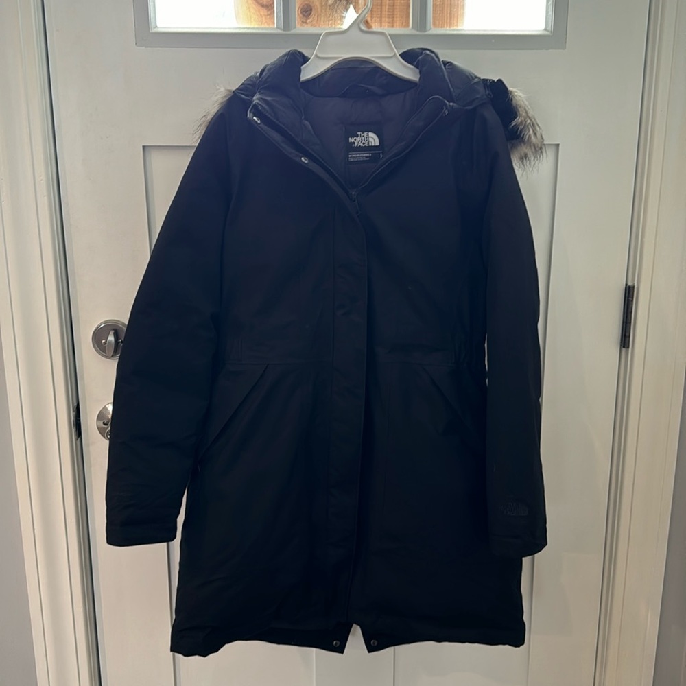 The North Face Women’s Large black Arctic Down Parka